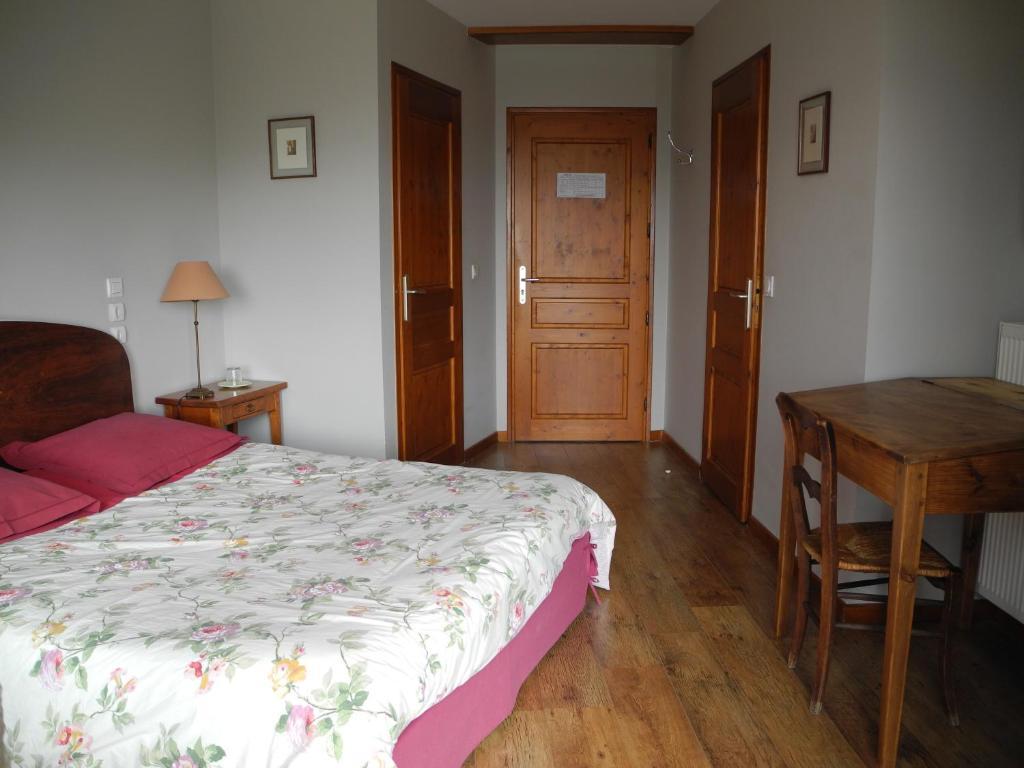 Le Plateau De La Danse Bed & Breakfast Saint-Victor-sur-Loire Bilik gambar
